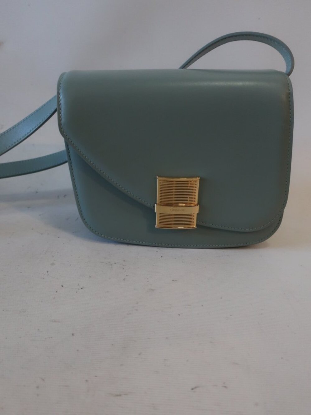 Women Ferragamo Fiamma Leather Light Green Shoulder Bag - Picture 3 of 12